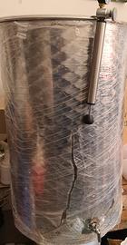 contenitore in acciaio inox per vino