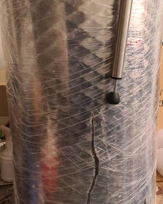 contenitore in acciaio inox per vino