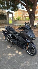 Yamaha T Max 560 - 2025