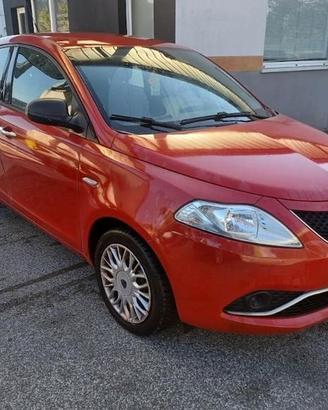 Lancia Ypsilon 3nd serie 1.2 69 CV 5 porte Silver