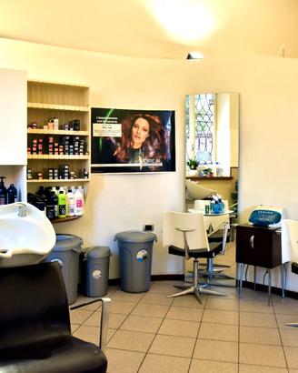 Privato offre locale commerciale