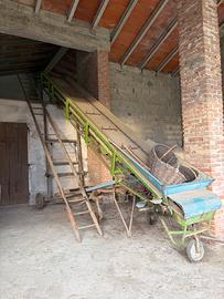 Carica Scarica fieno agricolo