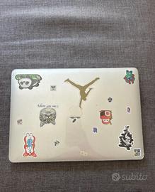 Mac Book Air 13’ (2020) retina. Ram 16 Gb 256