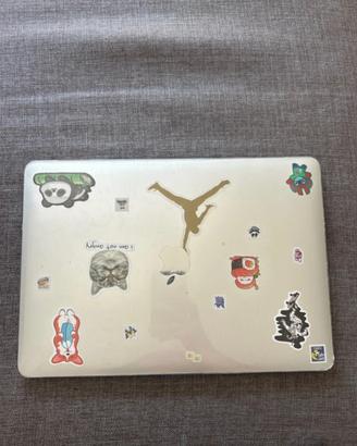 Mac Book Air 13’ (2020) retina. Ram 16 Gb 256