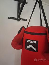 sacco da boxe + gancio + guantoni