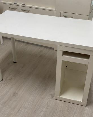 Scrivania ikea