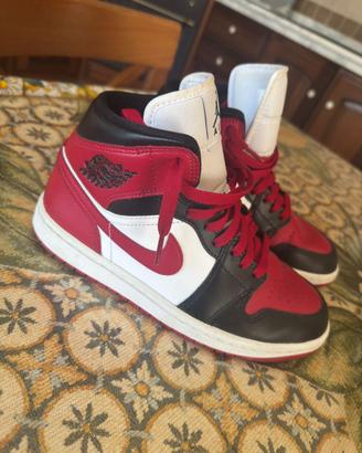 Nike Jordan Mid