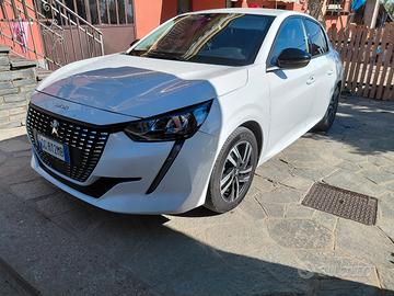 peugeot 208 1.2 benzina 75 cv