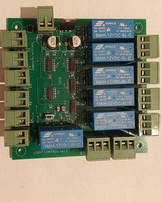 Scheda per controllo luci