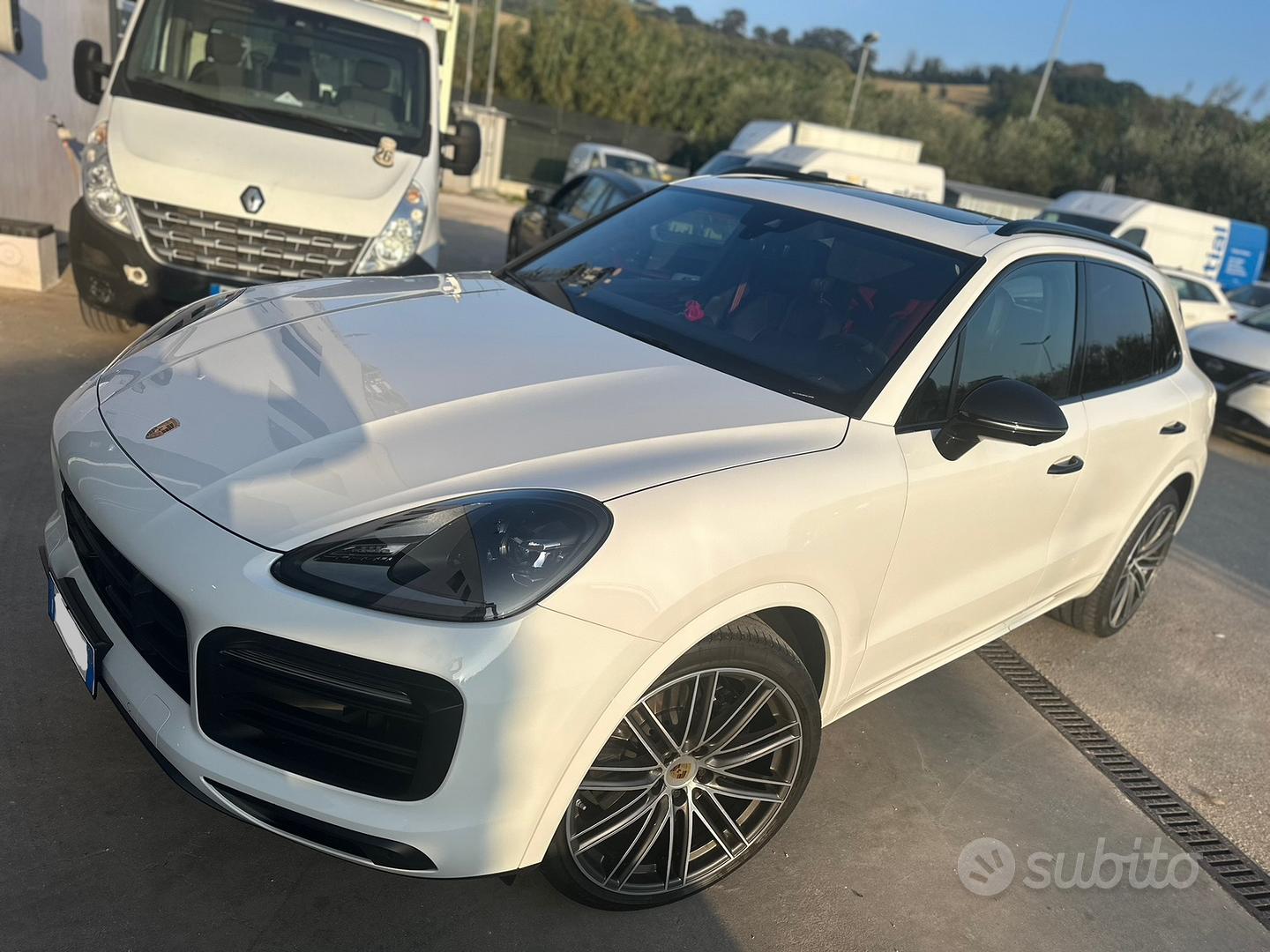 Porsche Cayenne 2022 photo 2