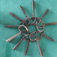 Chiavi di carica orologi antichi