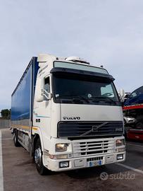 Camion Volvo 340