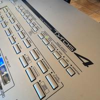 Yamaha Tyros 4  tastiera arranger workstation