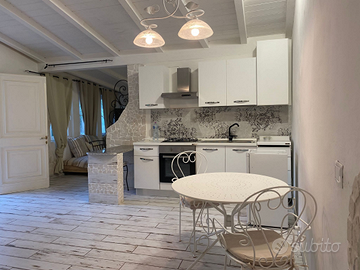 Mini appartamento con piscina