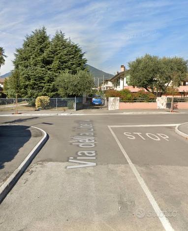 Ampio quadrilocale a zane' con giardino e balcone