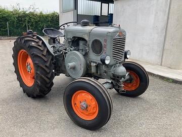 Trattore a testa calda ORSI O 25 restaurato con do