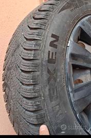 4 Gomme invernali Nexen / cerchi 175/65 R15  84T