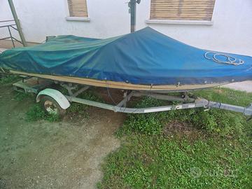 BARCHETTA CON CARRELLO E MOTORE