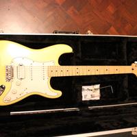 Fender Stratocaster BUTTERCREAM 75h anniversary