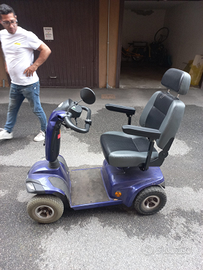 Scooter elettrico anziani/disabili