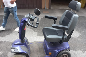 Scooter elettrico anziani/disabili