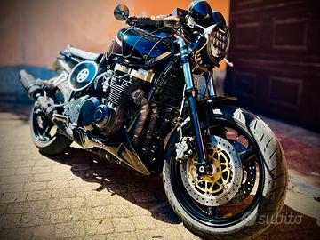 Kawasaki ZR7 cafè racer