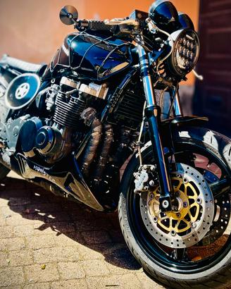 Kawasaki ZR7 cafè racer