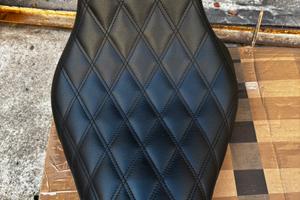 Sella slim Harley Davidsom softail per ruota 150