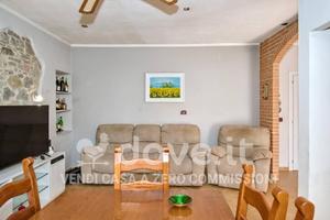 Villa di 90 m² con 4 locali e posto auto a Magione