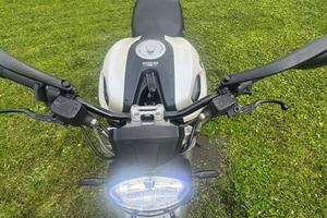 Ducati Monster 696