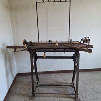 Macchina per maglie molto antica