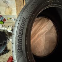 Gomme estive 235/40/19 Bridgestone
