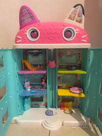 Casa Gabby personaggi e auto