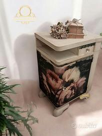 mobiletto Shabby Chic 