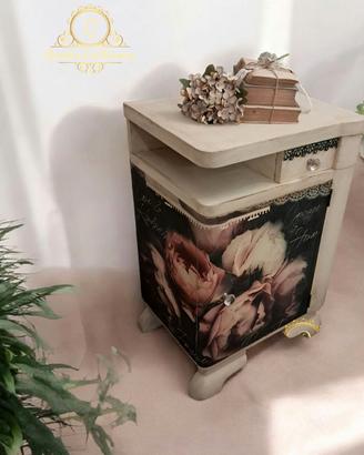 mobiletto Shabby Chic 