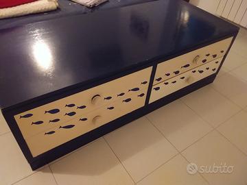 mobile basso con cassetti e 2 letti singoli 