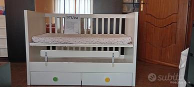 culla/lettino Ikea con due cassetti e accessori