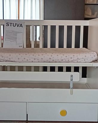 culla/lettino Ikea con due cassetti e accessori