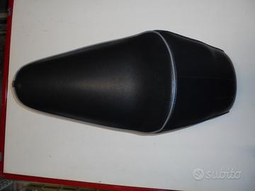 610222M SELLA VESPA 50 SPECIAL IN PELLE CON LOGO P