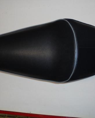 610222M SELLA VESPA 50 SPECIAL IN PELLE CON LOGO P