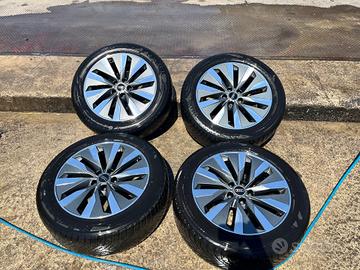 CERCHI ORIGINALI AUDI A6 C8 COMPLETI DI PNEUMATICI
