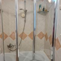 box doccia sopra vasca