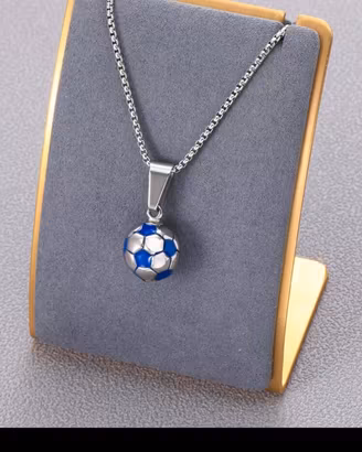 Collana con ciondolo da palla da calcio