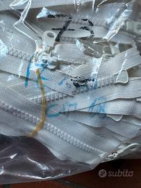 Stock zip abbigliamento