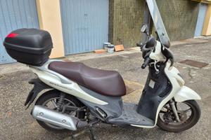 Scooter Sixteen 125