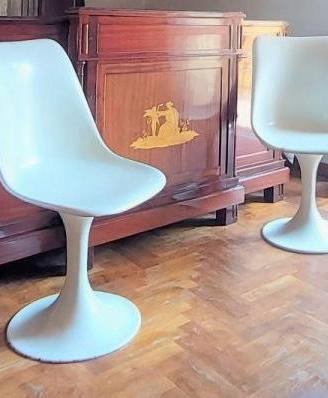 Set 4 sedie + Tavolo stile tulip