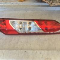 Faro post sx Ford tourneo Connect