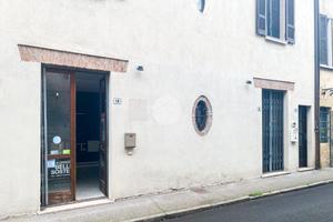NEGOZIO A BAGNOLO MELLA