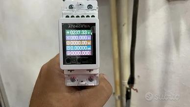 Misuratore di corrente smart Wi‑Fi da guida DIN