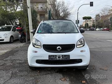 Smart ForTwo 1.0 71cv Coupe Clima cambio Auto Full
